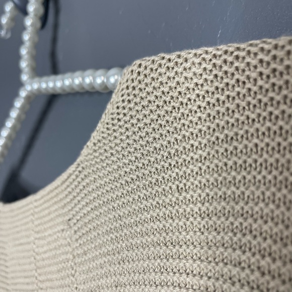 Oversized Asymmetrical Brown Sweater - Picture 8 of 12